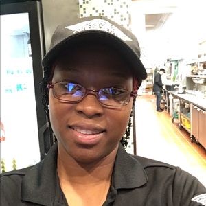 Meet your Posher, Veronica